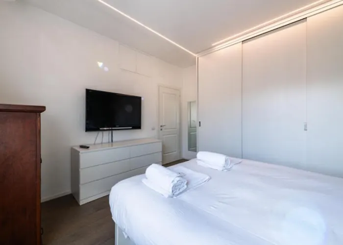 Apartment Time 4